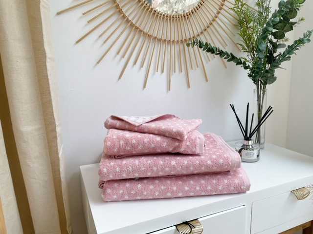 TOALLA 100% ALGODON DOTS ROSA 4 MEDIDAS