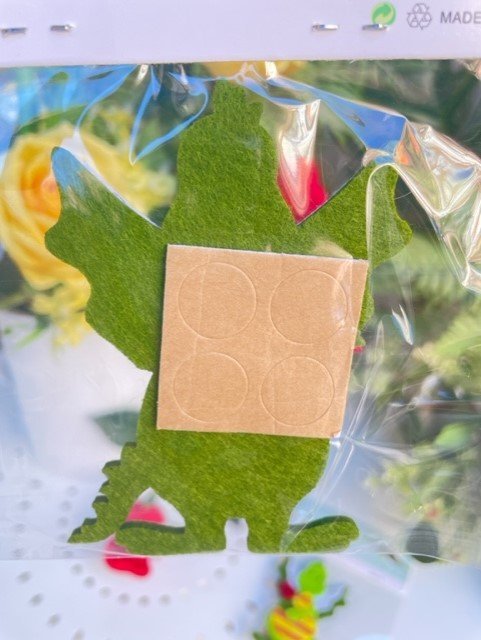 Pack de 2 pegatinas Dragón de Sant Jordi en fieltro 10x7 cm - Imagen 2