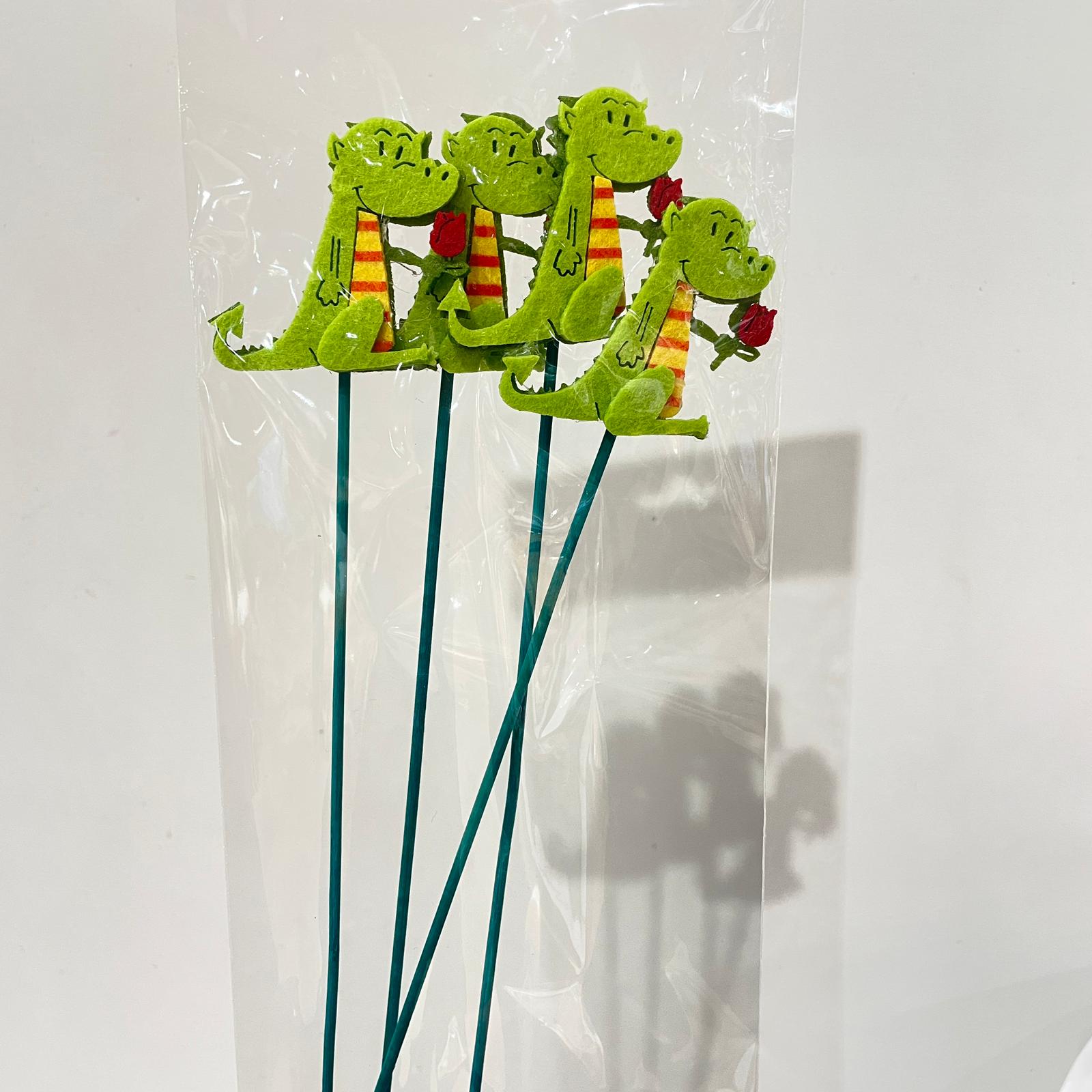 Pack de 4 pichos madera Dragón de Sant Jordi en fieltro 4x3x28 cm - Imagen 6