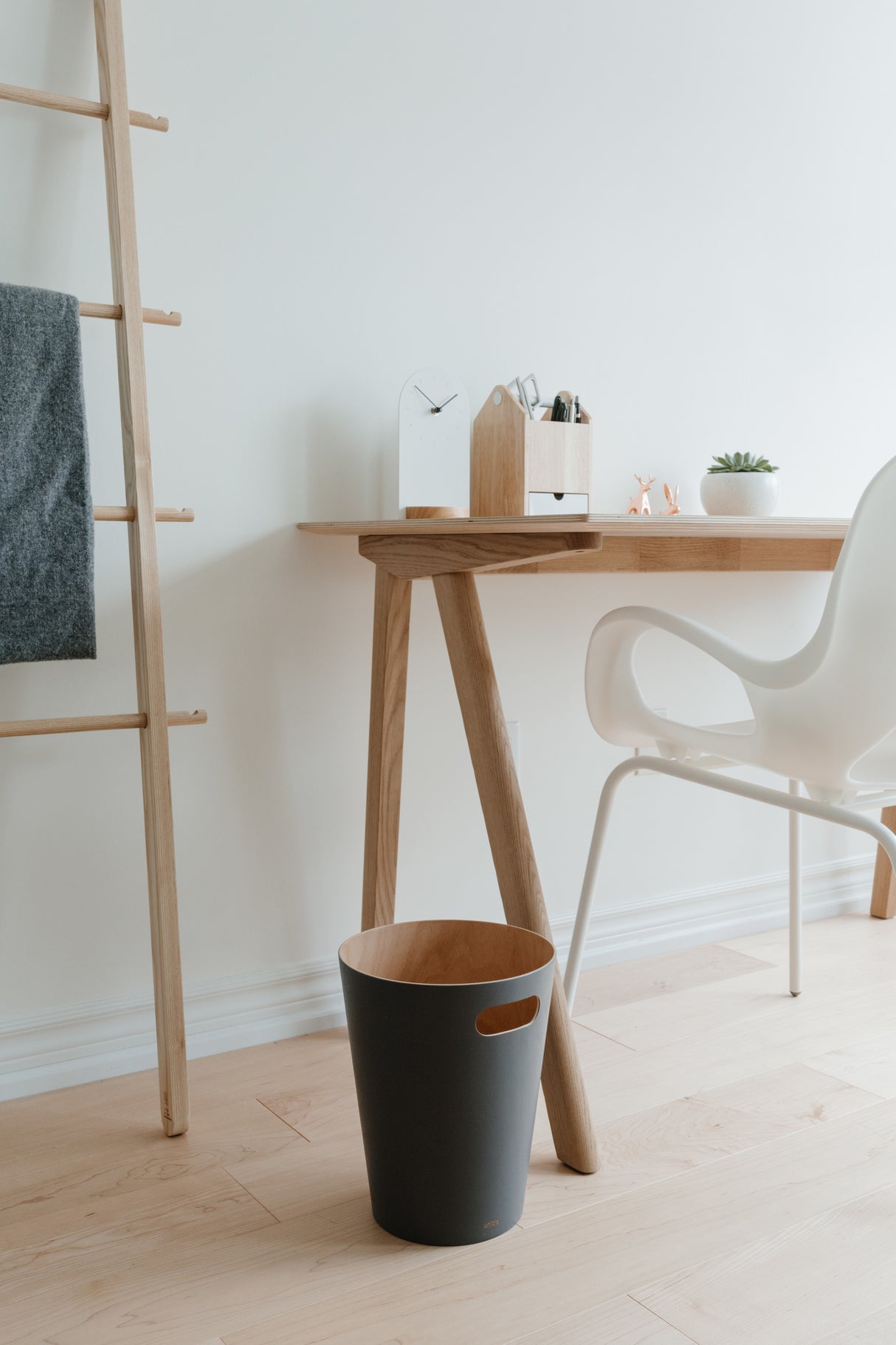 CESTO DE BASURA WOODROW GRIS - Imagen 5