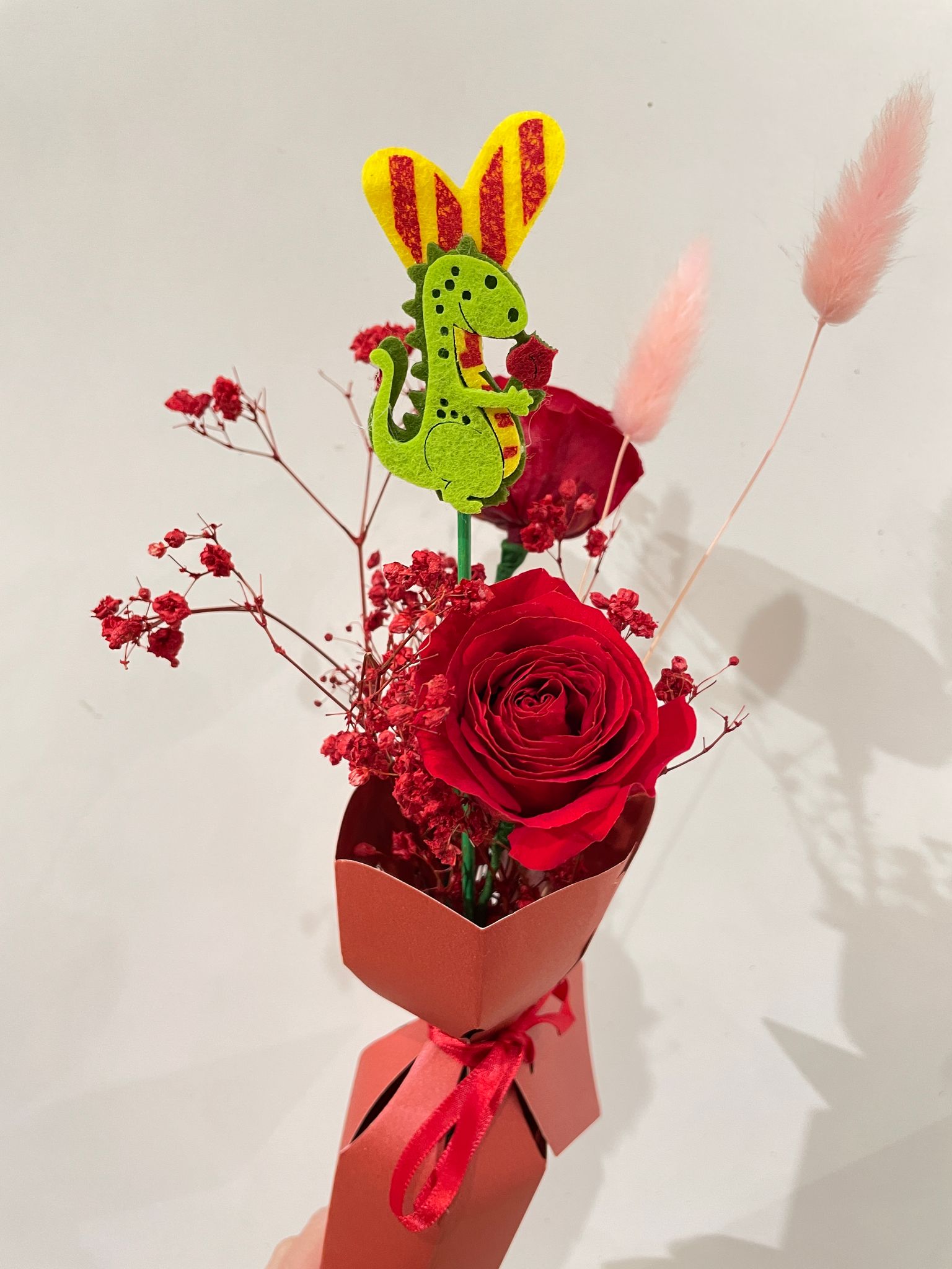 pack de 12 pins dragon Sant jordi - Imagen 2