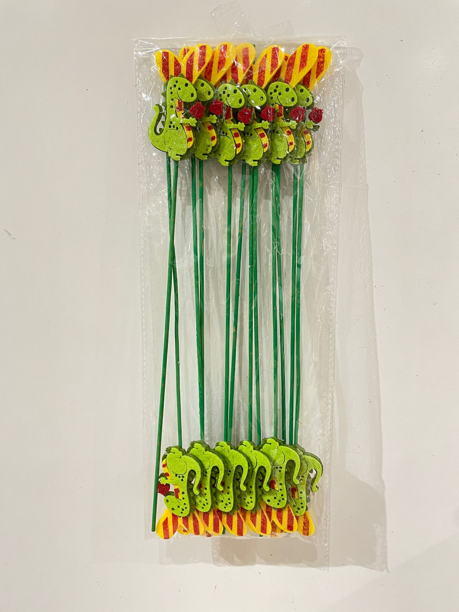 pack de 12 pins dragon Sant jordi - Imagen 5
