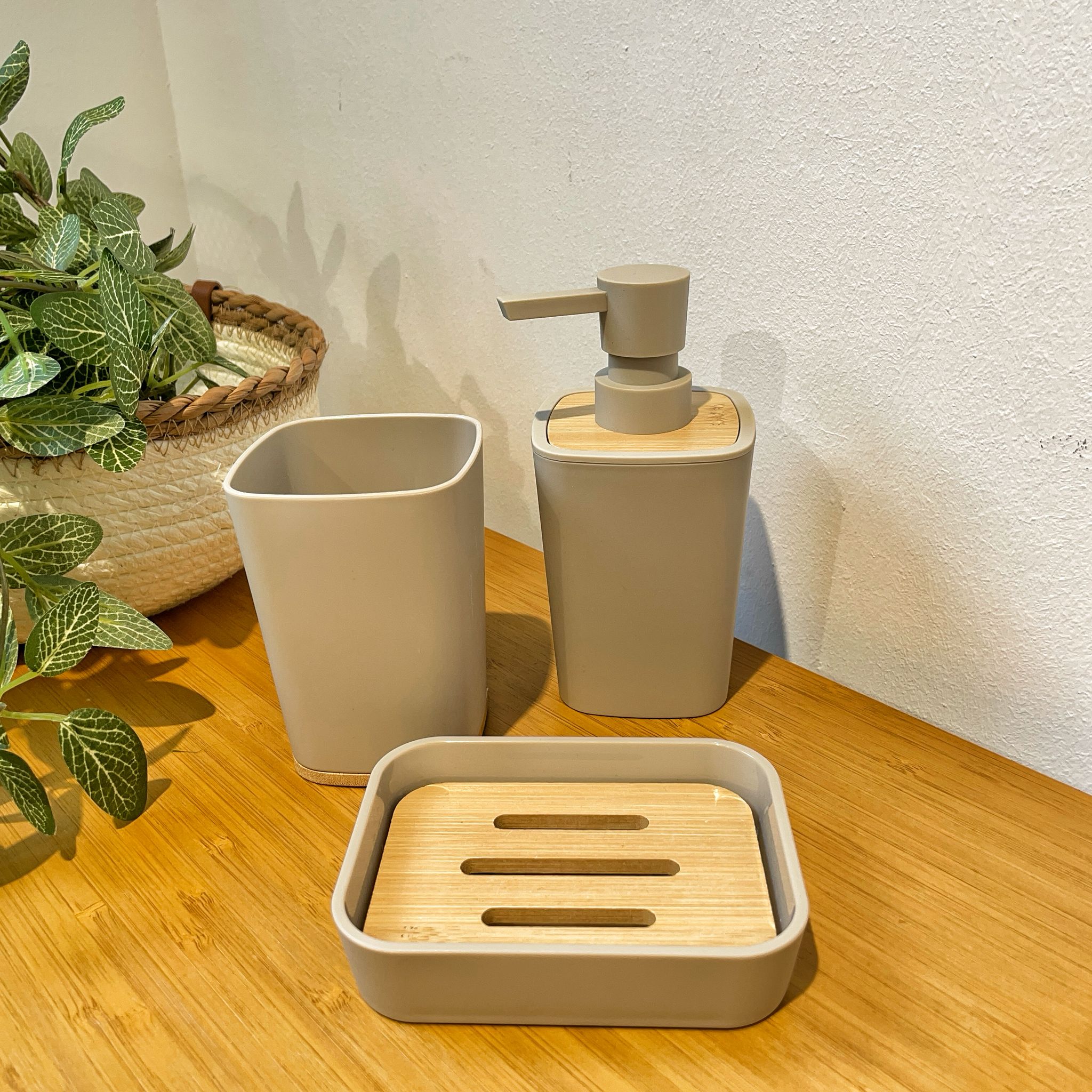 Dispensador de Jabón, Vaso para Cepillo de Dientes y Escobilla para Inodoro - Estilo Nórdico